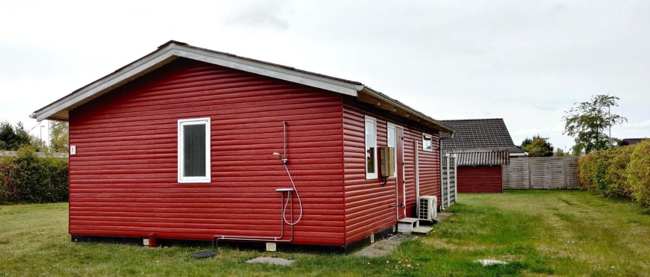 Charmerende Sommerhus I Oster Hurup Экстерьер фото