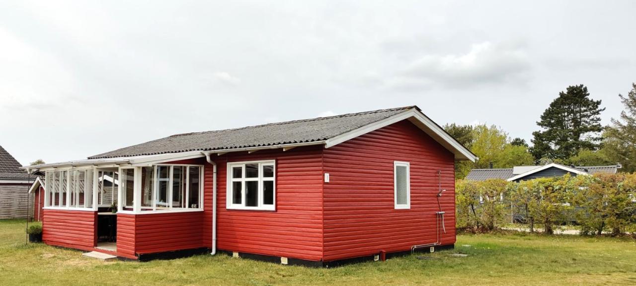 Charmerende Sommerhus I Oster Hurup Экстерьер фото