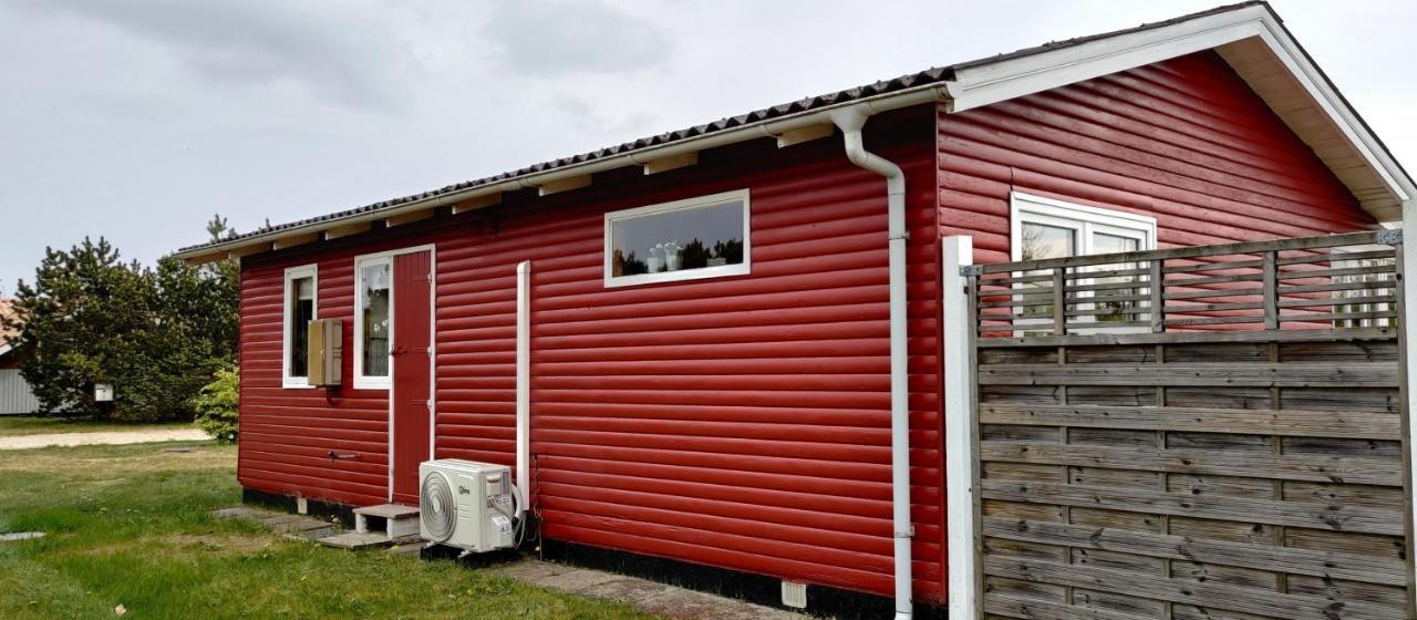 Charmerende Sommerhus I Oster Hurup Экстерьер фото